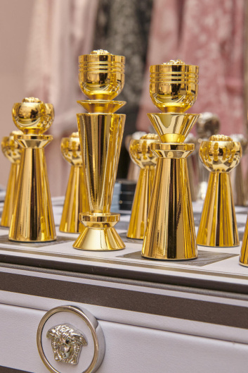 Fotoservizio/SS 2024/DESIGN/EVENTO_CULTURALE/VERSACE/DP2/6