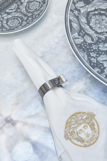 Fotoservizio/SS 2024/DESIGN/EVENTO_CULTURALE/VERSACE/DP2/31