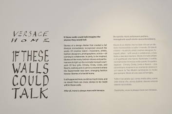 Fotoservizio/SS 2024/DESIGN/EVENTO_CULTURALE/VERSACE/DP2/48