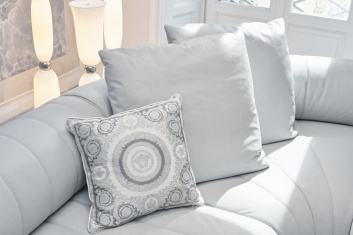 Fotoservizio/SS 2024/DESIGN/EVENTO_CULTURALE/VERSACE/DP2/107