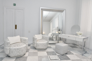 Fotoservizio/SS 2024/DESIGN/EVENTO_CULTURALE/VERSACE/DP2/120