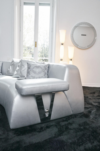 Fotoservizio/SS 2024/DESIGN/EVENTO_CULTURALE/VERSACE/DP2/132