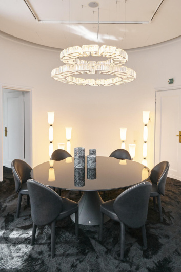 Fotoservizio/SS 2024/DESIGN/EVENTO_CULTURALE/VERSACE/DP2/134