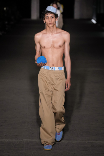Fotoservizio/SS 2025/MEN/SFILATA/MSGM/DP2/19