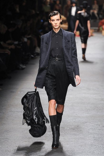 Fotoservizio/FW 2012-2013/WOMEN/TRUSSARDI/20