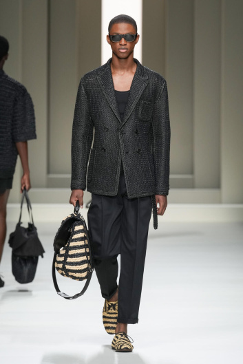 Fotoservizio/SS 2025/MEN/SFILATA/DOLCE & GABBANA/DP2/5