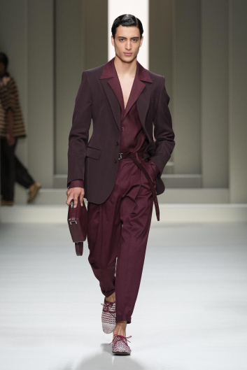 Fotoservizio/SS 2025/MEN/SFILATA/DOLCE & GABBANA/DP2/18