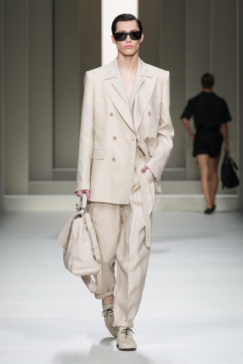 Fotoservizio/SS 2025/MEN/SFILATA/DOLCE & GABBANA/DP2/26