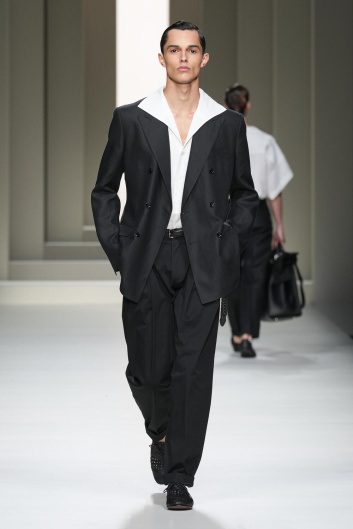 Fotoservizio/SS 2025/MEN/SFILATA/DOLCE & GABBANA/DP2/58