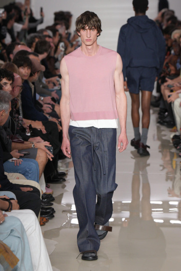 Fotoservizio/SS 2025/MEN/SFILATA/NEIL BARRETT/DP2/6