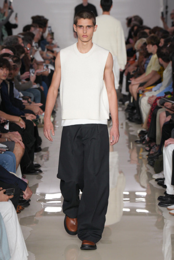 Fotoservizio/SS 2025/MEN/SFILATA/NEIL BARRETT/DP2/26