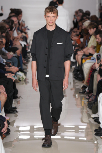 Fotoservizio/SS 2025/MEN/SFILATA/NEIL BARRETT/DP2/22