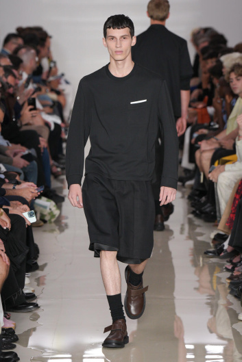 Fotoservizio/SS 2025/MEN/SFILATA/NEIL BARRETT/DP2/23
