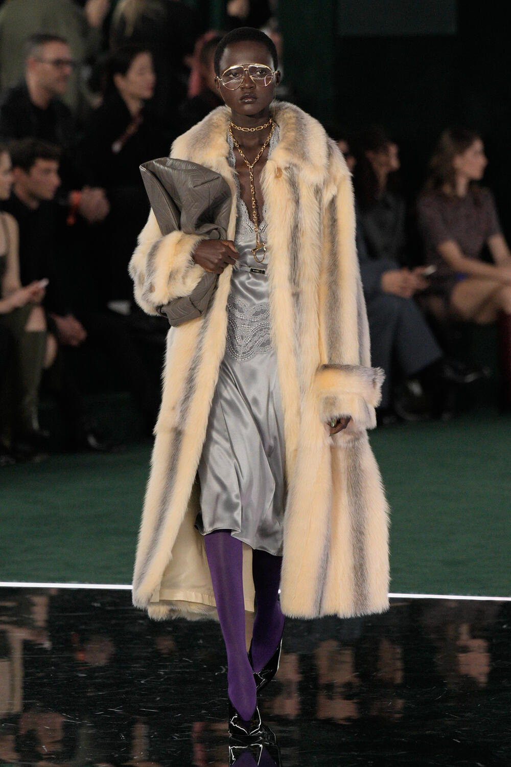 GUCCI WOMEN FW 25-26 - Foto #4