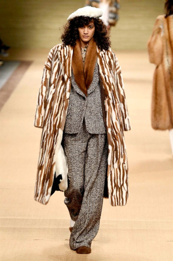 Fotoservizio/FW 2016-2017/WOMEN/SIMONETTA RAVIZZA/DP2/1