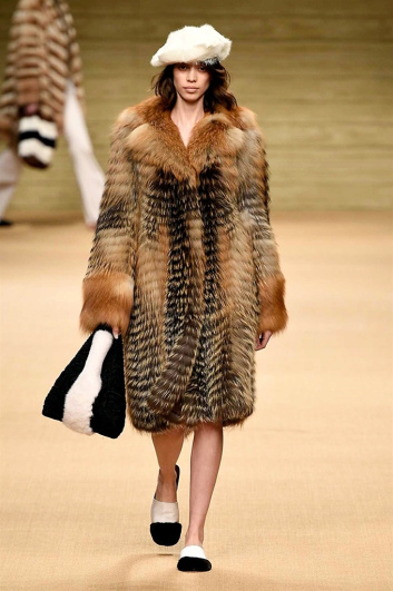 Fotoservizio/FW 2016-2017/WOMEN/SIMONETTA RAVIZZA/DP2/3