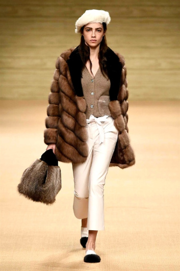 Fotoservizio/FW 2016-2017/WOMEN/SIMONETTA RAVIZZA/DP2/2