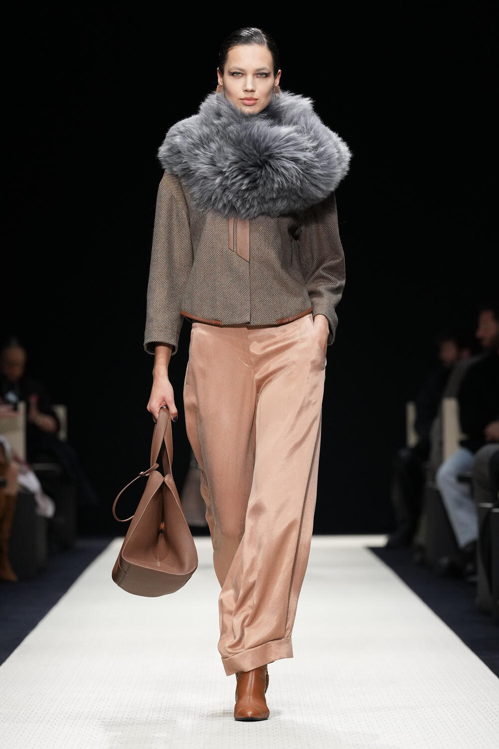 GIORGIO ARMANI WOMEN FW 25-26 - Foto #0