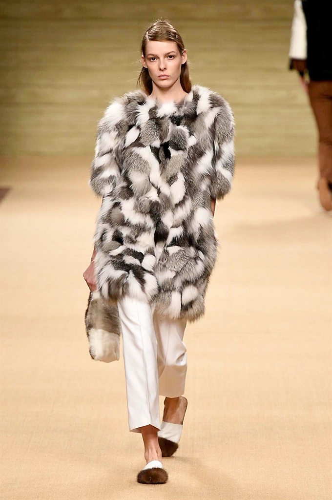 Fotoservizio/FW 2016-2017/WOMEN/SIMONETTA RAVIZZA/DP2/2