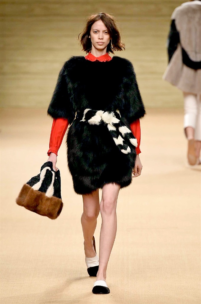 Fotoservizio/FW 2016-2017/WOMEN/SIMONETTA RAVIZZA/DP2/8