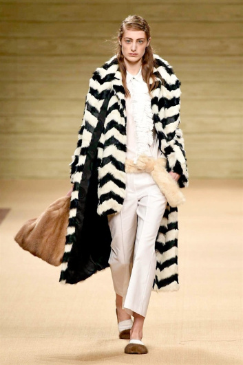 Fotoservizio/FW 2016-2017/WOMEN/SIMONETTA RAVIZZA/DP2/10