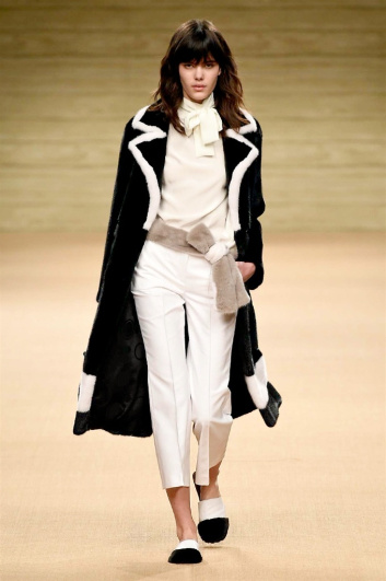 Fotoservizio/FW 2016-2017/WOMEN/SIMONETTA RAVIZZA/DP2/13