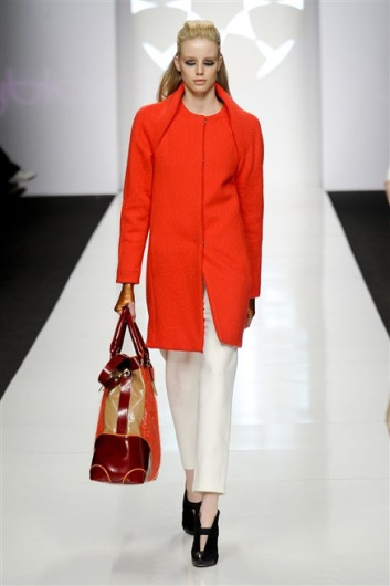 Fotoservizio/FW 2012-2013/WOMEN/BYBLOS/23