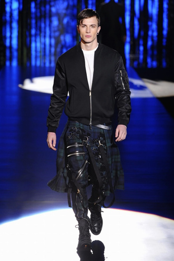 Fotoservizio/FW 2016-2017/MEN/DSQUARED2/DP2/9