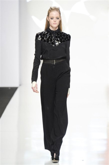 Fotoservizio/FW 2012-2013/WOMEN/BYBLOS/27