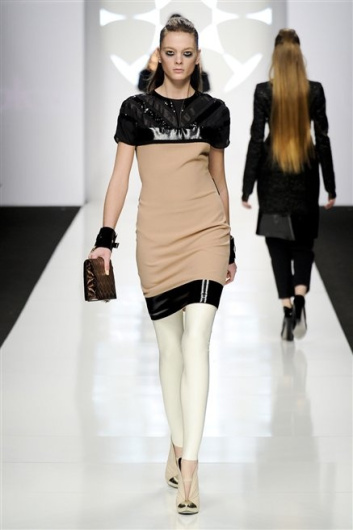 Fotoservizio/FW 2012-2013/WOMEN/BYBLOS/32