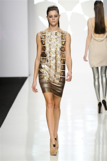 Fotoservizio/FW 2012-2013/WOMEN/BYBLOS/40
