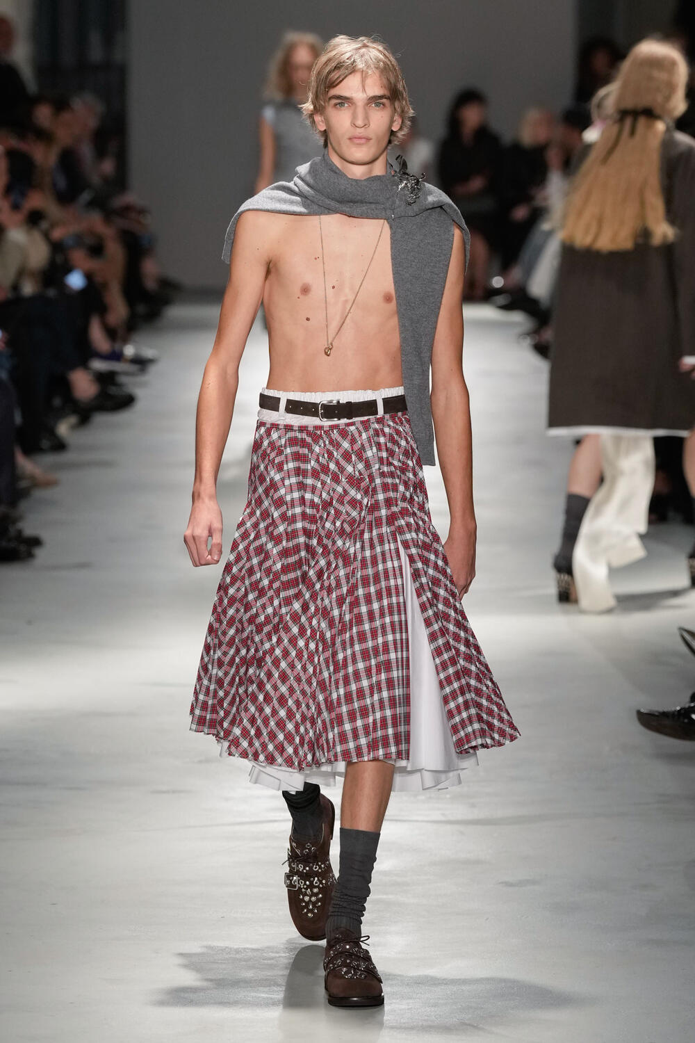 N°21 WOMEN SS 2026 - Foto #35
