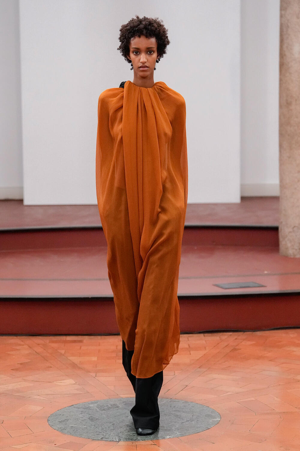 INSTITUTION BY GALIB GASSANOFF WOMEN SS 2026 - Foto #11