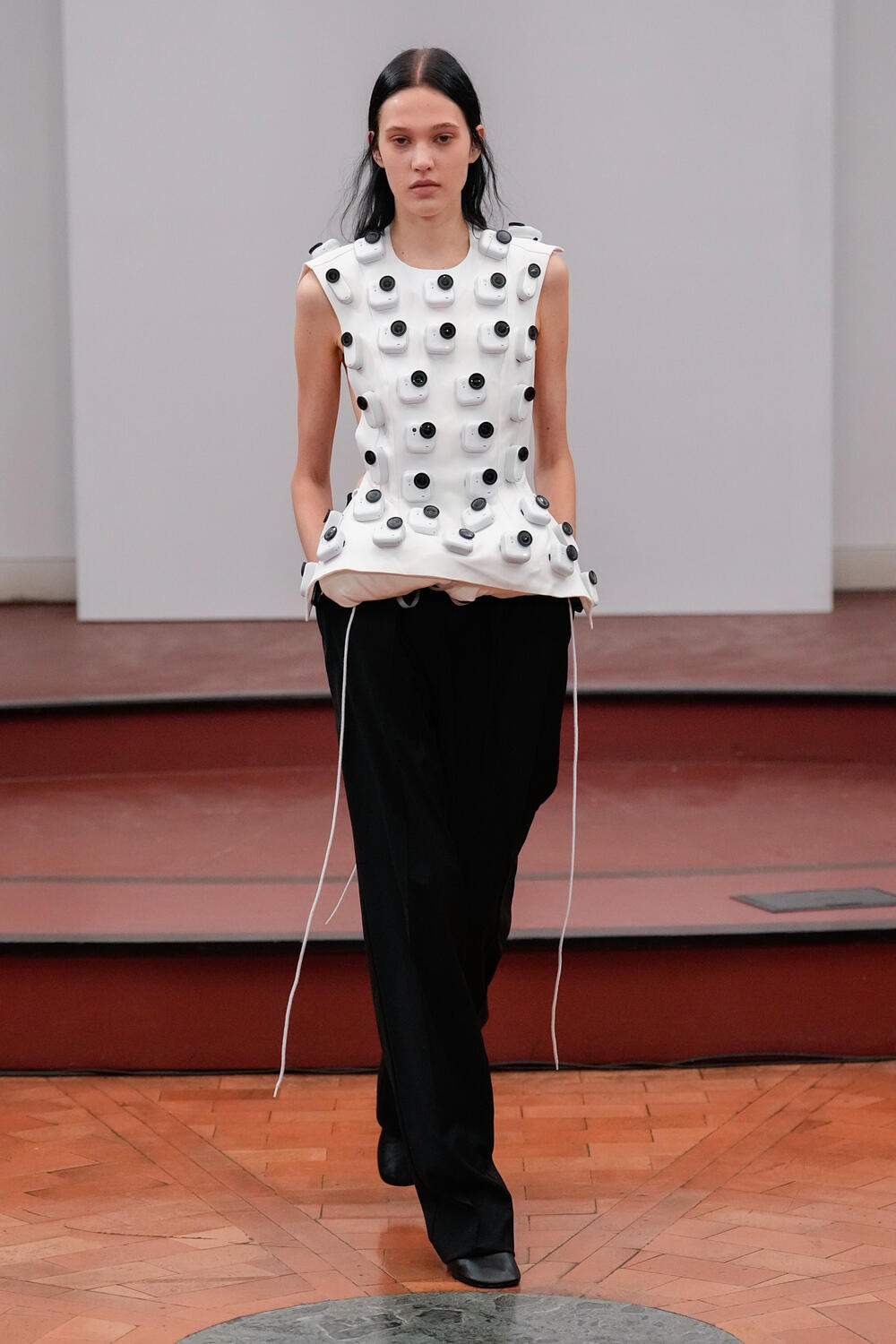 INSTITUTION BY GALIB GASSANOFF WOMEN SS 2026 - Foto #18