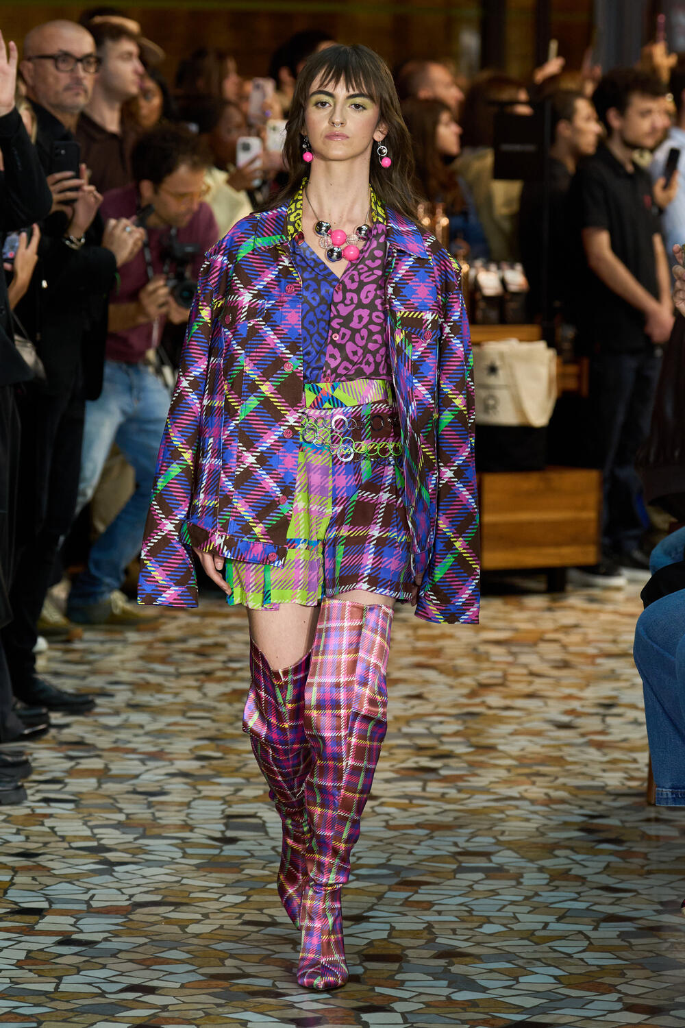 BRUCEGLEN WOMEN SS 2026 - Foto #2