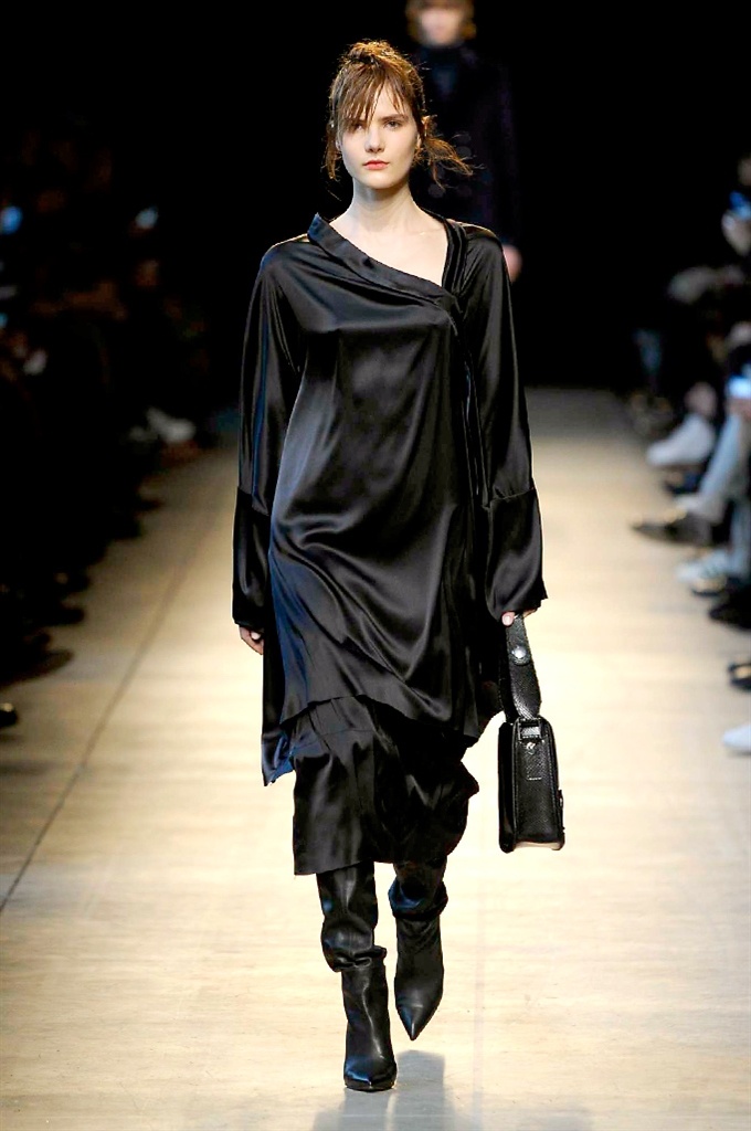 Fotoservizio/FW 2016-2017/WOMEN/COSTUME NATIONAL/DP2/4