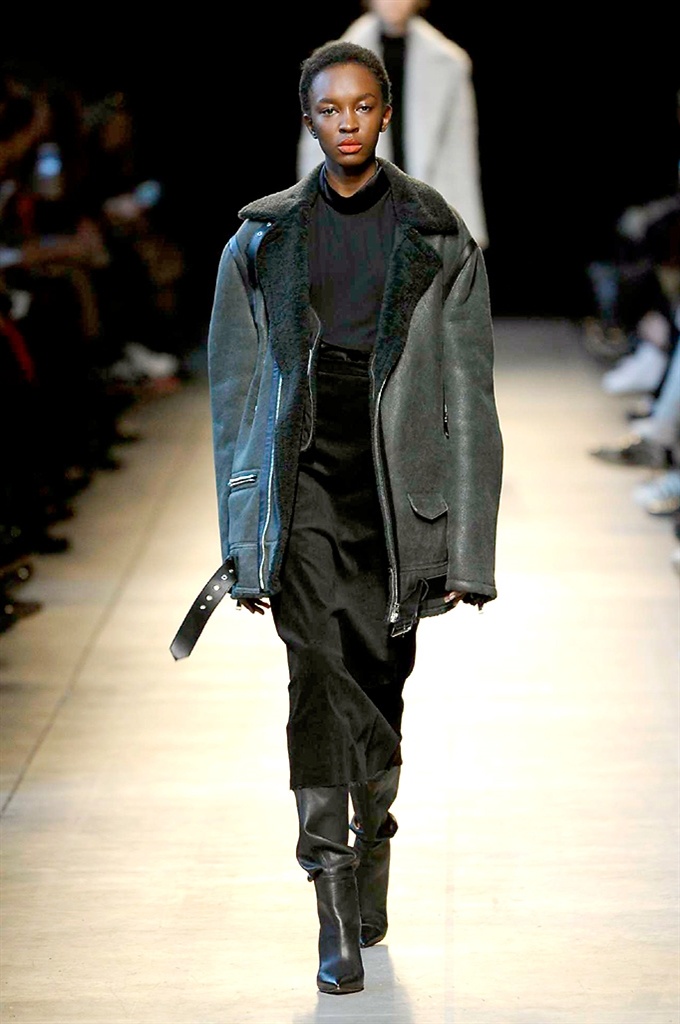 Fotoservizio/FW 2016-2017/WOMEN/COSTUME NATIONAL/DP2/0