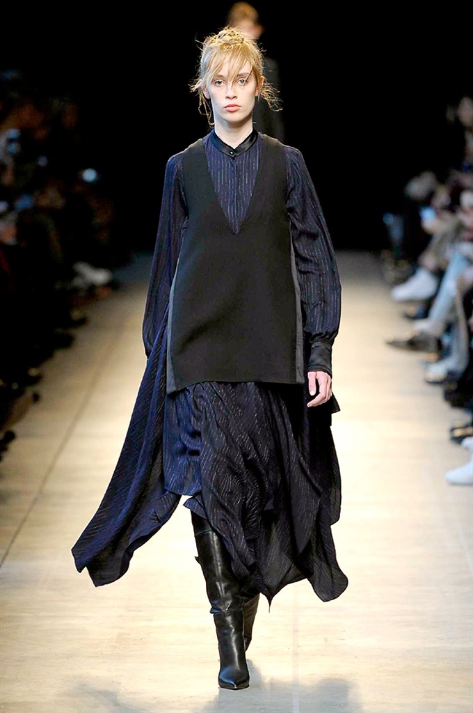 Fotoservizio/FW 2016-2017/WOMEN/COSTUME NATIONAL/DP2/0