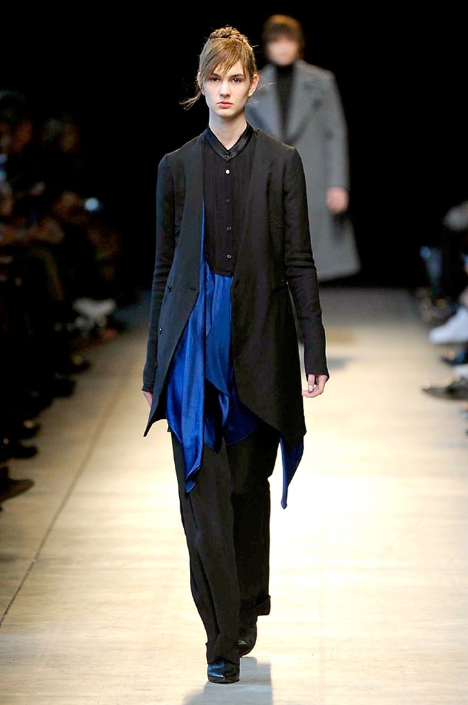 Fotoservizio/FW 2016-2017/WOMEN/COSTUME NATIONAL/DP2/1