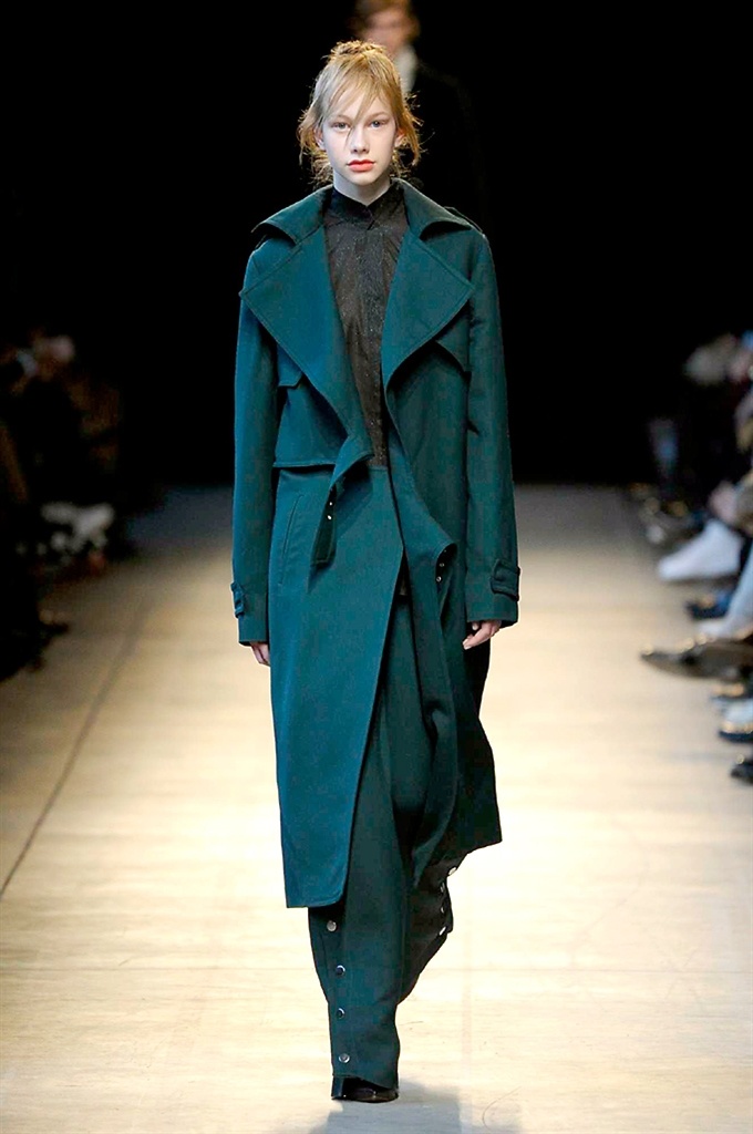 Fotoservizio/FW 2016-2017/WOMEN/COSTUME NATIONAL/DP2/3