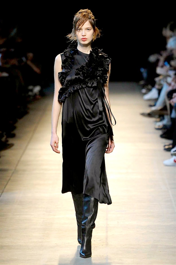 Fotoservizio/FW 2016-2017/WOMEN/COSTUME NATIONAL/DP2/2