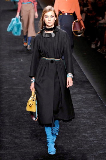 Fotoservizio/FW 2016-2017/WOMEN/FENDI/DP2/3