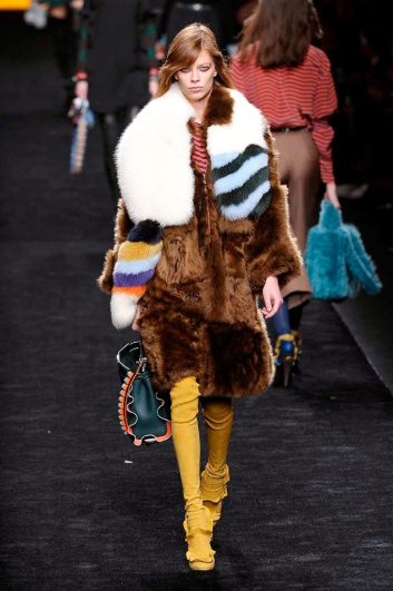 Fotoservizio/FW 2016-2017/WOMEN/FENDI/DP2/1