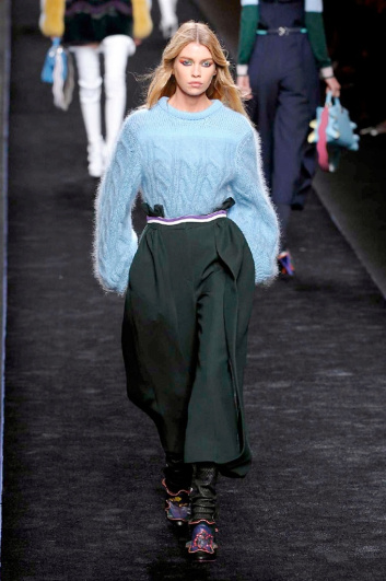 Fotoservizio/FW 2016-2017/WOMEN/FENDI/DP2/4
