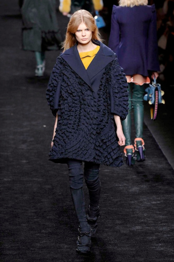 Fotoservizio/FW 2016-2017/WOMEN/FENDI/DP2/0