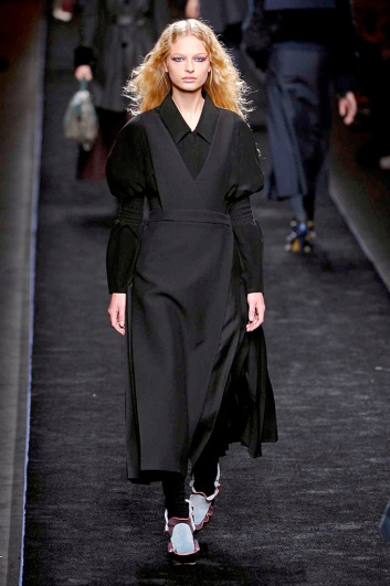 Fotoservizio/FW 2016-2017/WOMEN/FENDI/DP2/0