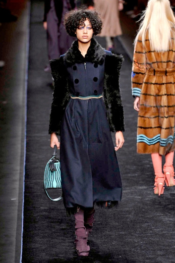 Fotoservizio/FW 2016-2017/WOMEN/FENDI/DP2/1