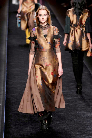 Fotoservizio/FW 2016-2017/WOMEN/FENDI/DP2/8