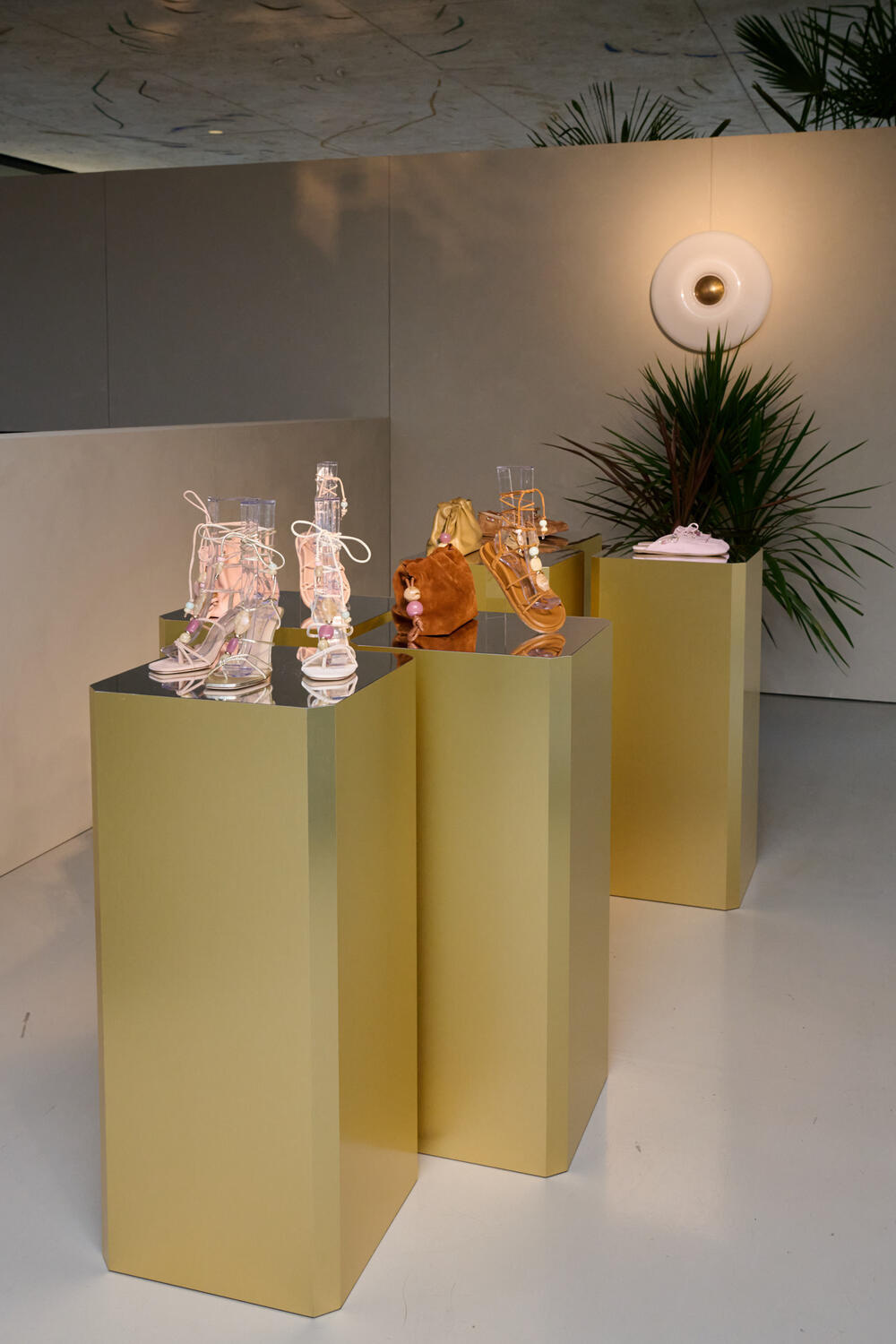 STUART WEITZMAN WOMEN SS 2026 - Foto #7