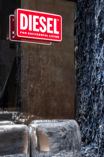Fotoservizio/SS 2025/DESIGN/EVENTO/DIESEL LIVING/DP2/3